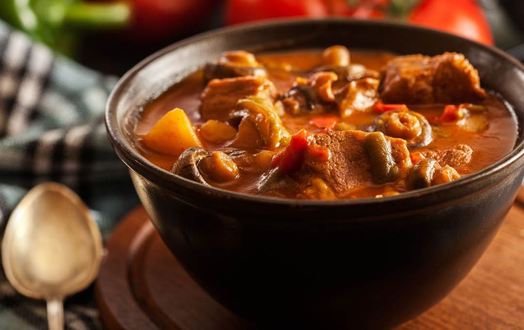 April Diet Plan Week 1 – Recipe 4 Goulash Soup